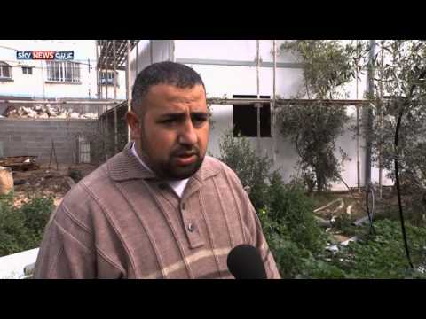 الصفيح والجبس لإعادة بناء منازل غزة