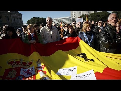 آلاف الإسبان يحتجون على مشروع قانون التظاهر