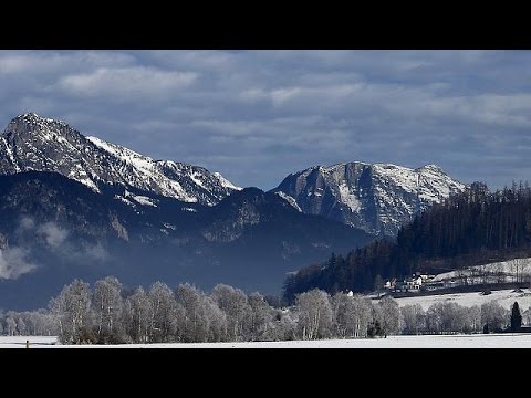 مقتل 6 متزلجين جراء حادث انهيار في جبال الألب