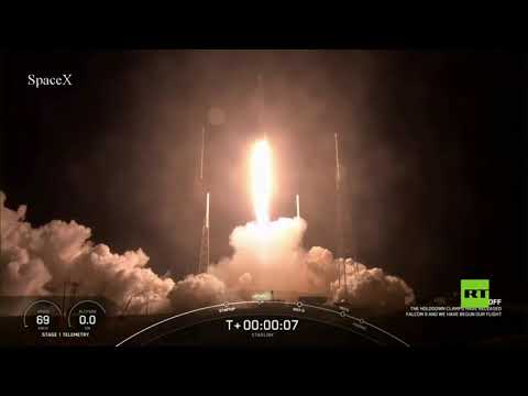 شاهد سبايس إكس تطلق إلى الفضاء دفعة جديدة من أقمار ستارلينك الصناعية