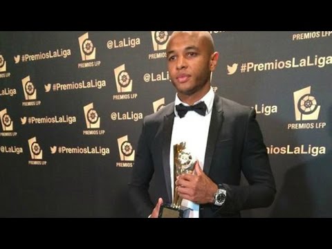 الجزائري ياسين إبراهيمي يفوز بأفضل لاعب إفريقي