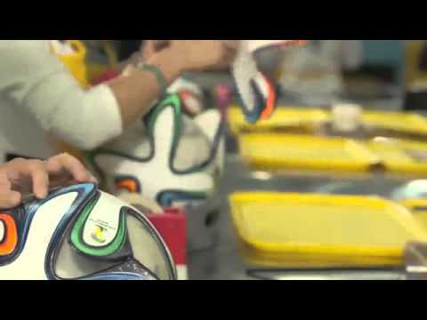 شاهد كيف يتم صناعة كرة أديداس لكأس العالم 2014