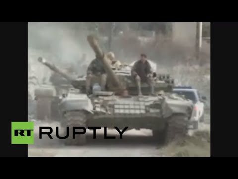 شاهد دخول دبابات الجيش السوري آخر معاقل المسلحين في ريف اللاذقية