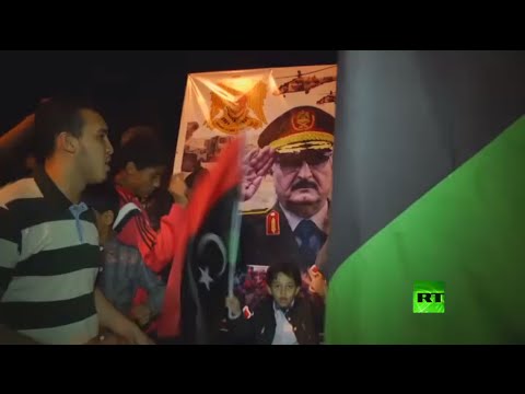 شاهد أهالي بنغازي يحتفلون بتقدم الجيش الليبي في المدينة