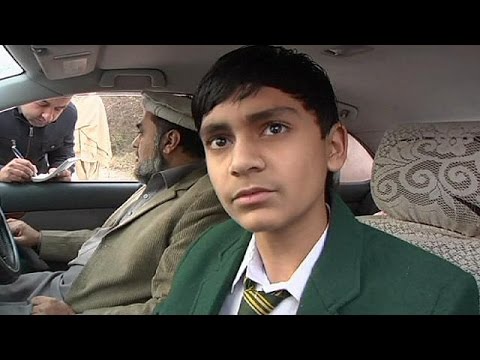إعادة فتح المدارس في باكستان