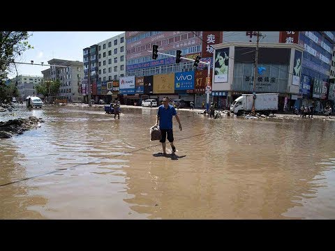 chinese volunteers working to restore order