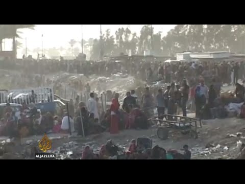 fighting in iraqs ramadi displaces thousands