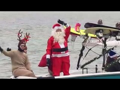 santa and the grinch waterski