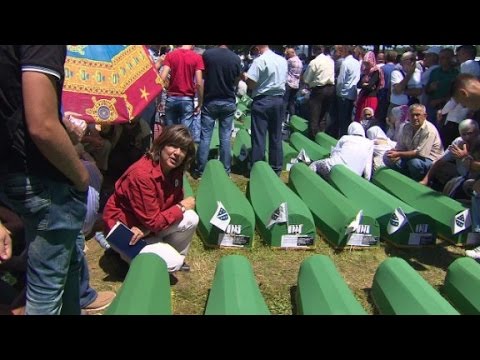 victims are remembered in srebrenica