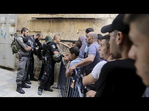 clashes continue at alaqsa mosque in jerusalem