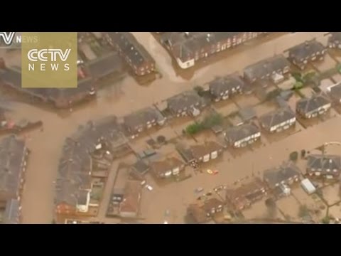 extreme weather flooding in uk