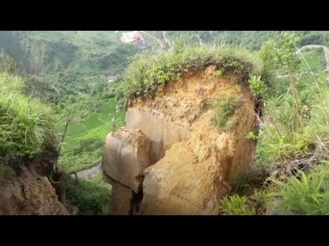 mountain collapses due to heavy rain