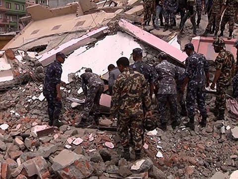 residents fear aftershocks of nepal quake