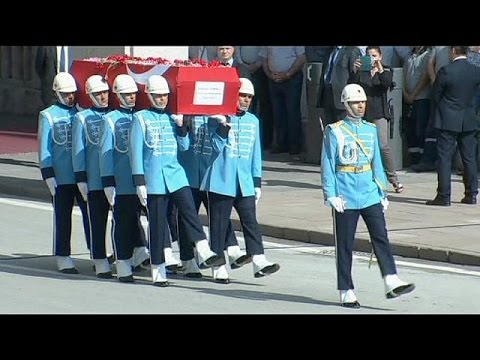 the funeral takes place in turkey for suleyman demirel