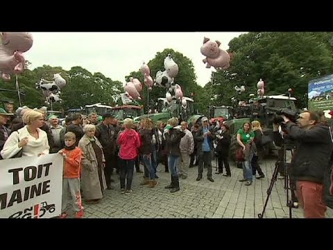 estonian farmers protest at falling prices